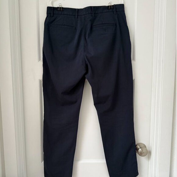 Everlane The Performance Chino / Navy / Athletic Fit / 32in 28L - Picture 6 of 7